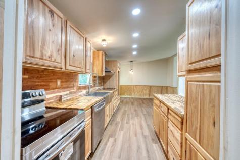 48 Green Trail Brasstown NC 28902