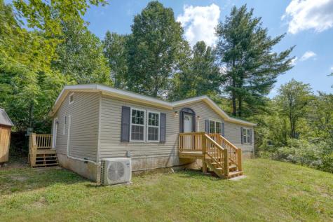 48 Green Trail Brasstown NC 28902