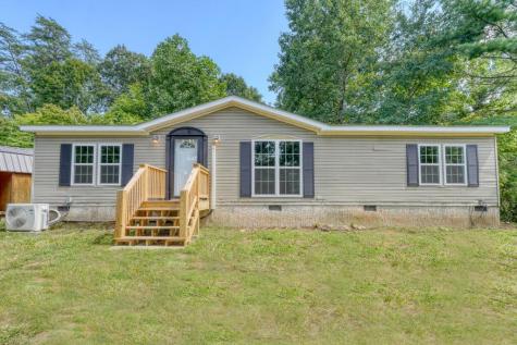 48 Green Trail Brasstown NC 28902