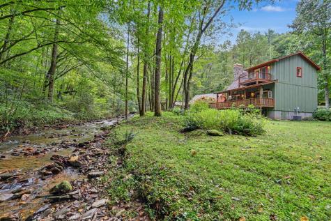 15 Noblet Drive Hiawassee GA 30546