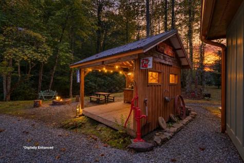 15 Noblet Drive Hiawassee GA 30546
