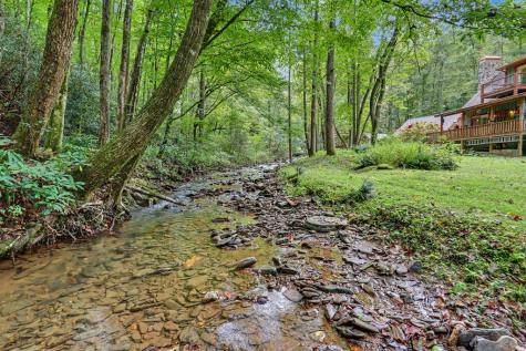 15 Noblet Drive Hiawassee GA 30546