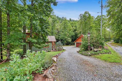15 Noblet Drive Hiawassee GA 30546