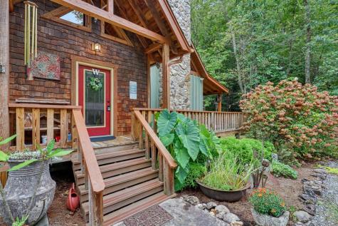 15 Noblet Drive Hiawassee GA 30546