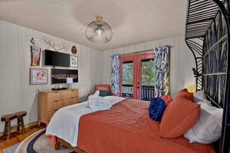 279 S Riverview Ellijay GA 30536