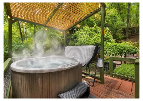 279 S Riverview Ellijay GA 30536