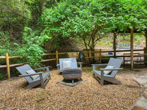 279 S Riverview Ellijay GA 30536