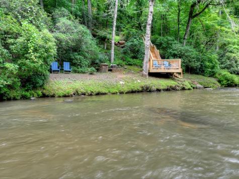 279 S Riverview Ellijay GA 30536