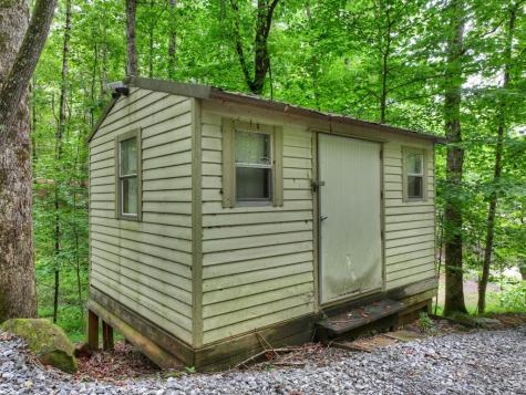 279 S Riverview Ellijay GA 30536