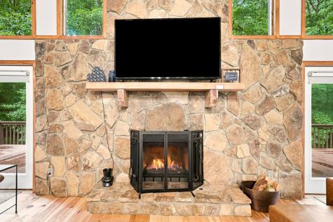 314 Northcutt Road/hwy 515 Ellijay GA 30540