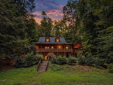 525 Gallery Court Ellijay GA 30540