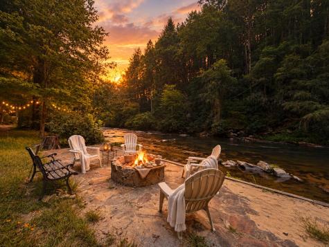 525 Gallery Court Ellijay GA 30540