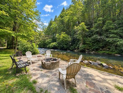 525 Gallery Court Ellijay GA 30540