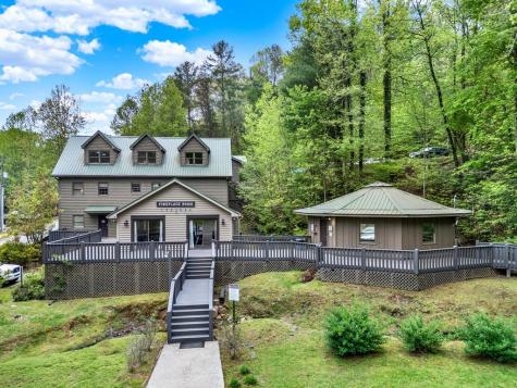 8 17th Street Ellijay GA 30540