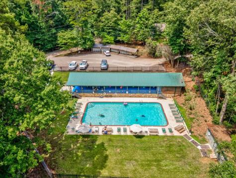 8 17th Street Ellijay GA 30540