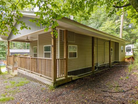 8 17th Street Ellijay GA 30540