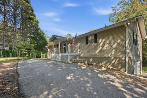5111 Summerwood Lane Young Harris GA 30582