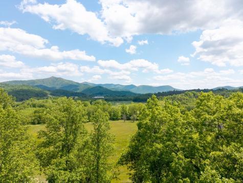 5686 Pine Crest Road Young Harris GA 30582
