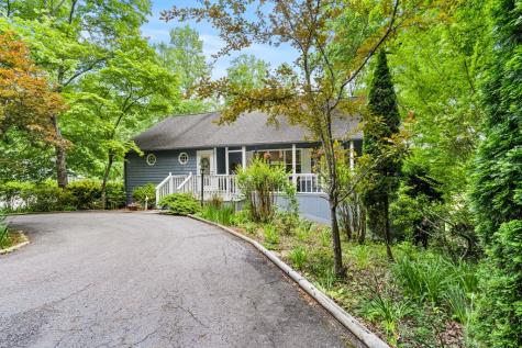 5686 Pine Crest Road Young Harris GA 30582