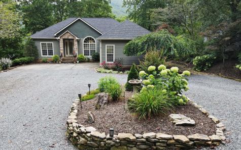 4819 Itsey Trail Hiawassee GA 30546
