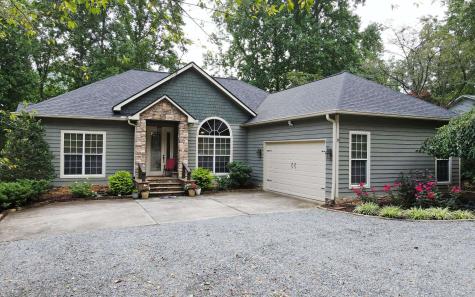 4819 Itsey Trail Hiawassee GA 30546