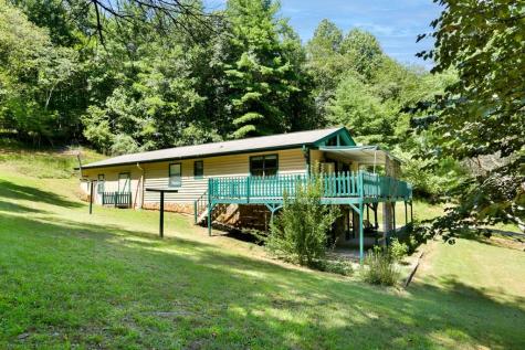 322 Hall Road Warne NC 28909