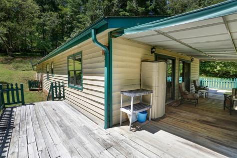 322 Hall Road Warne NC 28909