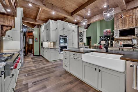 955 Old Toccoa Loop Mineral Bluff GA 30559