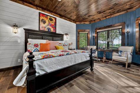 955 Old Toccoa Loop Mineral Bluff GA 30559