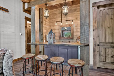 955 Old Toccoa Loop Mineral Bluff GA 30559