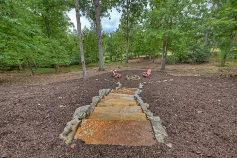 955 Old Toccoa Loop Mineral Bluff GA 30559