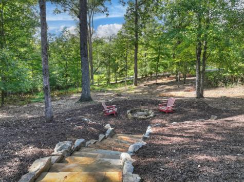 955 Old Toccoa Loop Mineral Bluff GA 30559
