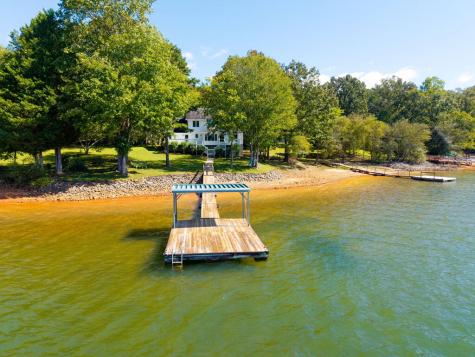 414 Mccracken Point Hayesville NC 28904