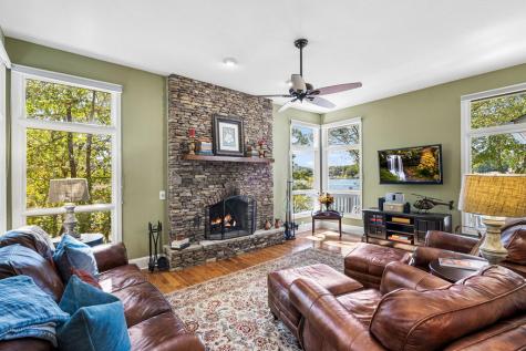 414 Mccracken Point Hayesville NC 28904