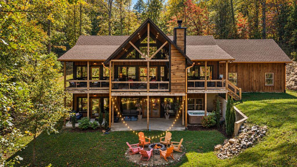 50 W Shalom Court Blue Ridge GA 30513