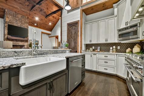66 Rome Point Blue Ridge GA 30513
