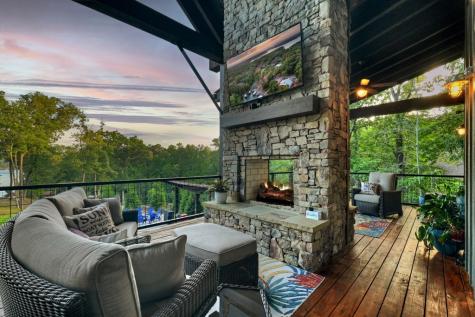 66 Rome Point Blue Ridge GA 30513