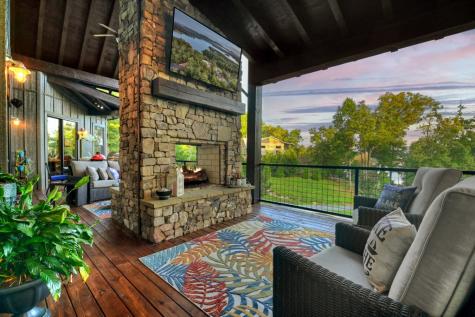 66 Rome Point Blue Ridge GA 30513