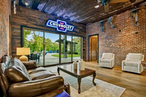66 Rome Point Blue Ridge GA 30513