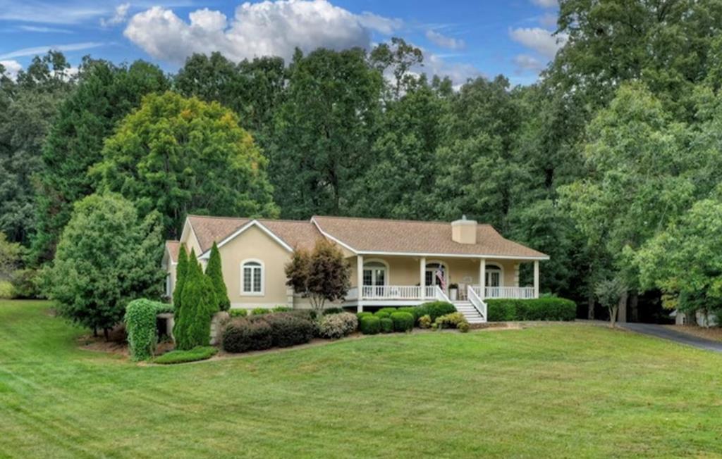 174 Oak Lane Blairsville GA 30512