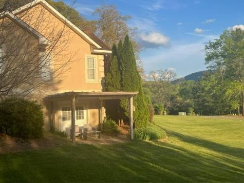 174 Oak Lane Blairsville GA 30512