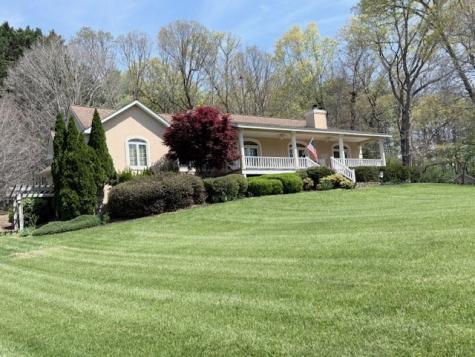 174 Oak Lane Blairsville GA 30512