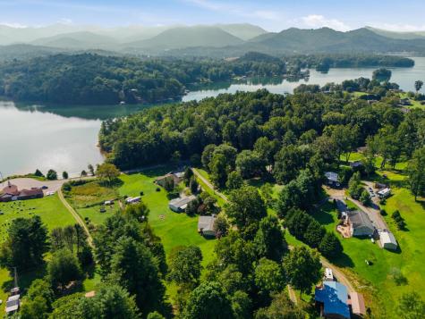 86 Ledford Chapel Way Hayesville NC 28904