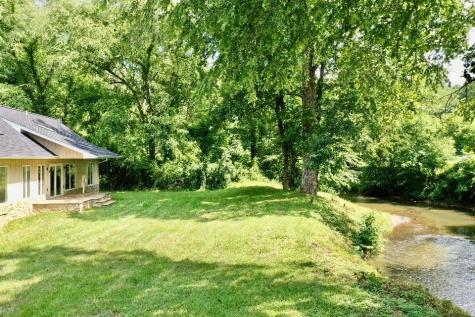 6389 Old Hwy 64 W Warne NC 28909