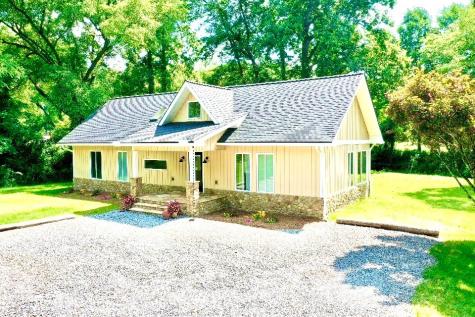 6389 Old Hwy 64 W Warne NC 28909