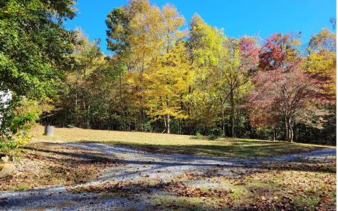 1492 Pine Log Church Road Brasstown NC 28902
