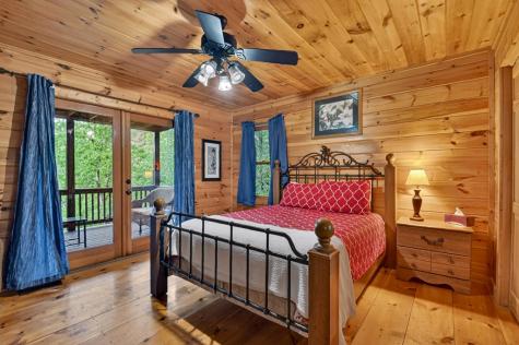 550 Hillsdale Drive Ellijay GA 30540