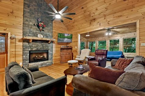 550 Hillsdale Drive Ellijay GA 30540