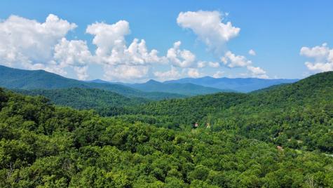 737 Deer Lane Hiawassee GA 30546