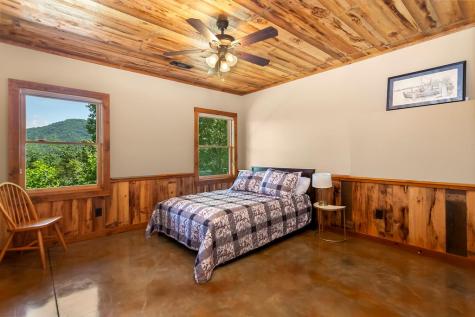 589 Deer Crest Road Blue Ridge GA 30513